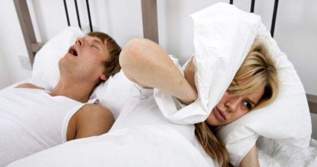  Top  TOP 10 trucuri simple si EFICIENTE pentru a scapa de sforait