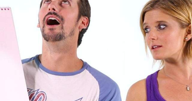 Cupluri incearca sa se deseneze din memorie. Rezultatul este adorabil