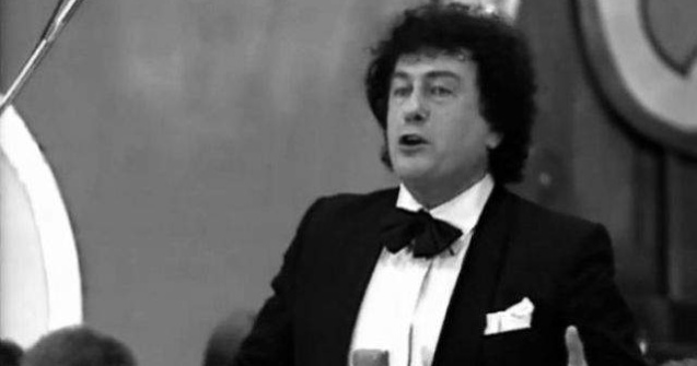 Trupul neinsufletit al lui Octavian Naghiu, depus la Opera Nationala