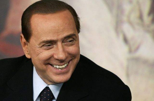 O romanca RECUNOASTE ca primea bani la petrecerile lui Berlusconi