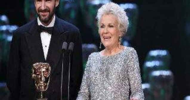 Julie Walters sufera de pierderi de memorie
