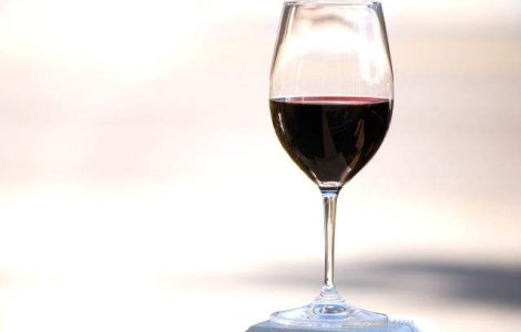 Patronatul Vinului cere eliminarea accizei pentru vinurile spumante