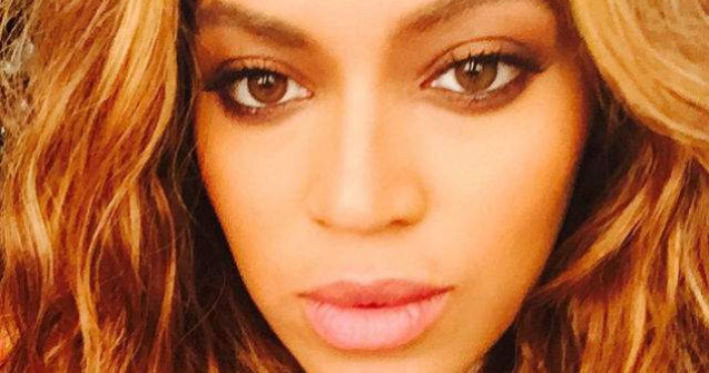 Internetul a luat-o razna cand a aflat ca si Beyonce e om!I