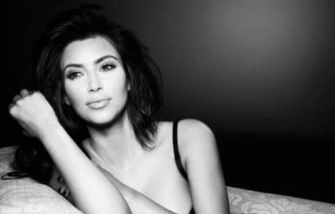 Kim Kardashian si fiica ei, implicate intr-un accident auto