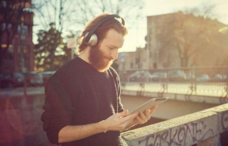 Ce melodie era hit in ziua in care te-ai nascut?