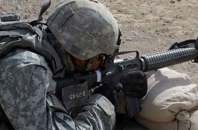 Sase state NATO isi reduc cheltuielile militare in 2015