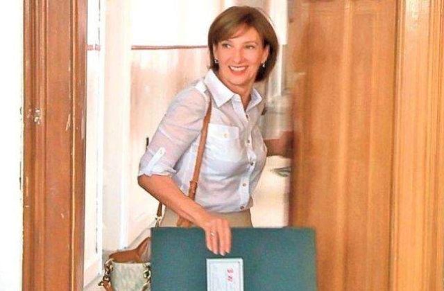 Carmen Iohannis: Mi-ar placea sa ma implic in educatie