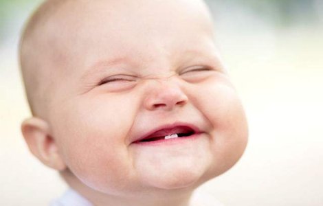  Video  Poti urmari acest clip fara sa zambesti macar?