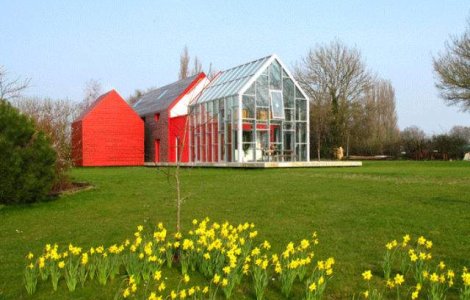  Foto  Casa cu acoperis glisant - concept inovator