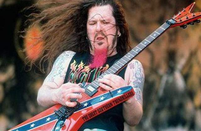 Mormantul unui fost membru al trupei Pantera, vandalizat recent