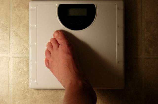 Nu poti sa slabesti? Cele mai dese GRESELI pe care le faci in lupta cu kilogramele