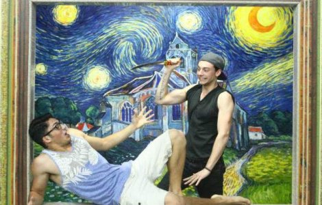  Video  Muzeul in care picturile prind viata