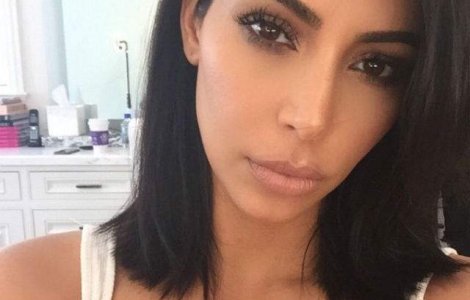  Foto  Kim Kardashian s-a vopsit blond platinat. Cum a reactionat Internetul