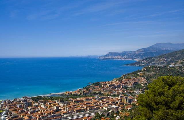 Nu trebuie sa le RATEZI! Top 10 cele mai MICI tari din Europa