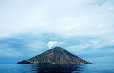  Top  MINUNILE naturii! Cei mai INTERESANTI vulcani din lume