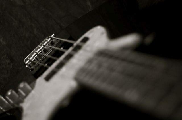 [Video] Celebrul chitarist Slash va concerta la Bucuresti