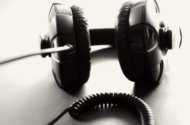 Studiu: Sensibilitatea crescuta fata de sunete, indiciu al creativitatii de geniu