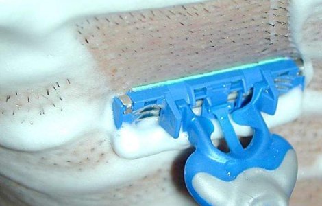  Top  Este la INDEMANA oricui! Ce NU STIAI ca poti face cu ajutorul cremei de ras