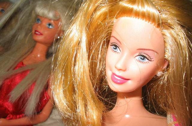 Precursoarea lui Barbie a fost o papusa-prostituata