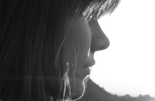 Organizatia Amnesty: Iranul considera femeile masinarii de facut copii