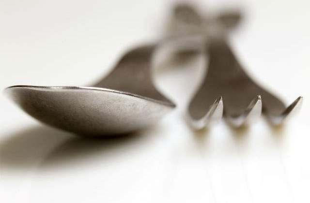 Te pot IMBOLNAVI! Ce NU TREBUIE sa consumi pe stomacul gol