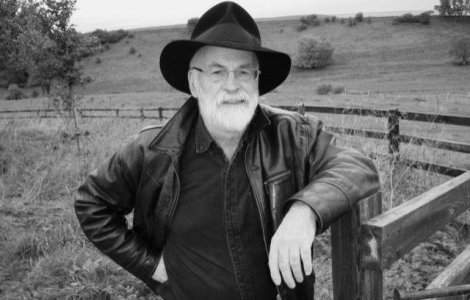 Doliu in lumea literaturii! Renumitul scriitor Terry Pratchett a MURIT
