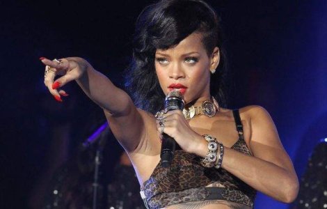 Rihanna, prima persoana de culoare care devine imaginea casei Dior