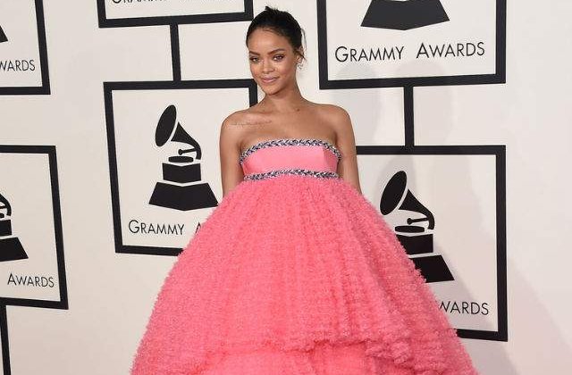 Rihanna, prima persoana de culoare care devine imaginea Dior
