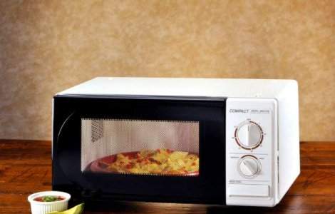  Top  10 lucruri pe care nu stiai ca le poate face cuptorul cu microunde