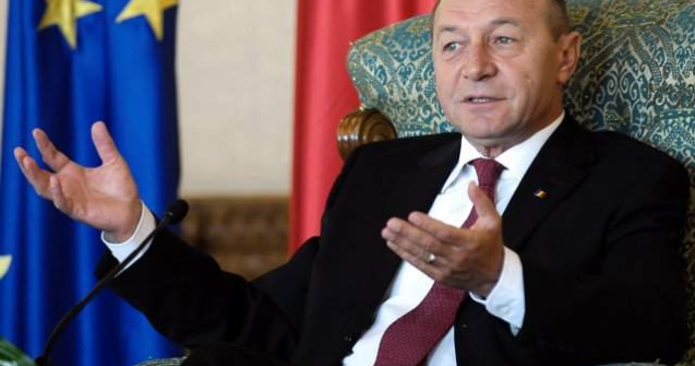 Basescu: Daca Voiculescu are curaj, sa explice transferul banilor Crescent