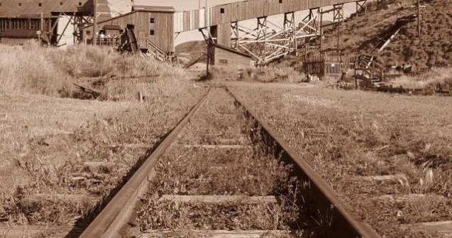 Angajatii CE Oltenia aflati in greva foamei au suspendat protestele