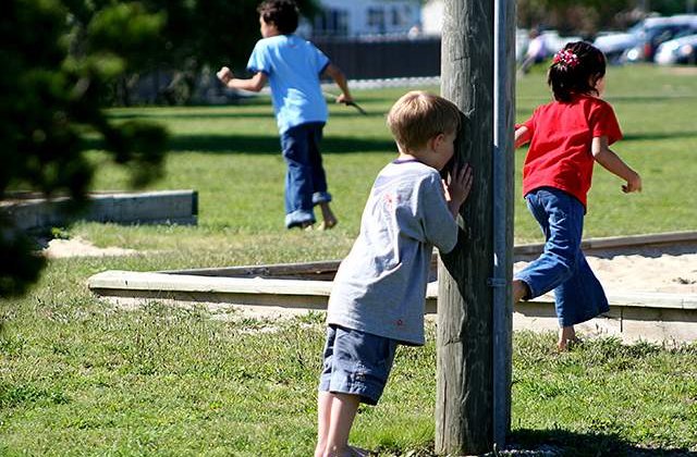 Mitropolitul Clujului: Fiecare familie tanara ar trebui sa aiba minim 3 copii