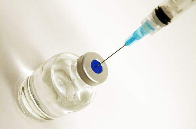 OMS recomanda efectuarea obligatorie a sapte vaccinuri