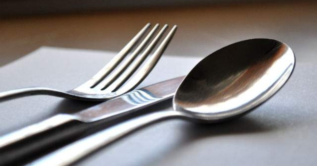 Cat de sanatos mancam si ne hranim copilul