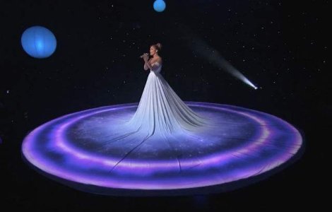  Video  Rochia purtata de Jennifer Lopez la American Idol este magica