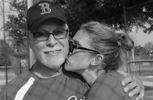 Sotul cantaretei Celine Dion, hranit cu ajutorul unui tub