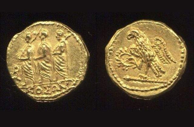 Trei monede dacice din aur de tip Koson, restituite autoritatilor romane