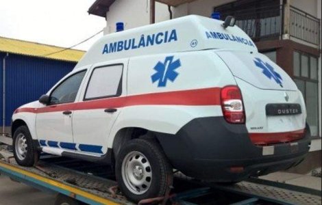 Dacia a livrat in Angola primele ambulante Duster