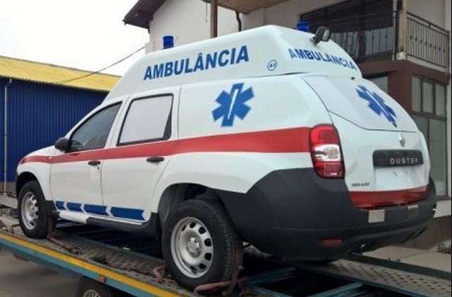 Dacia a livrat in Angola primele ambulante Duster