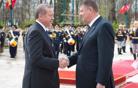 Erdogan isi scurteaza vizita in Romania, in urma evenimentelor din Turcia