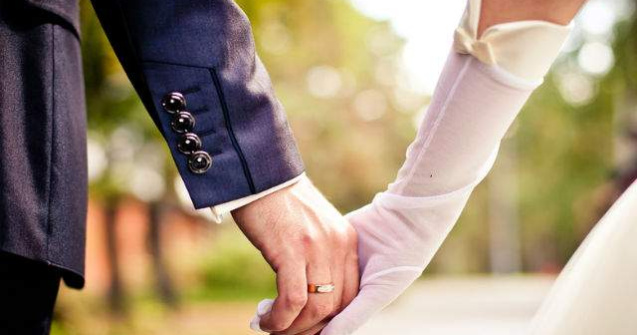 Ce surpriza i-a facut un tanar din Bucuresti iubitei la cununia civila