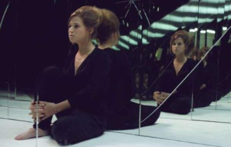  Video  Cantareata Selah Sue revine in Romania