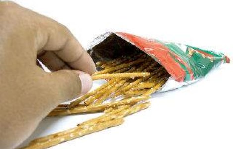  Top  Mananci la ore tarzii? Cum SCAPI de acest obicei care ingrasa