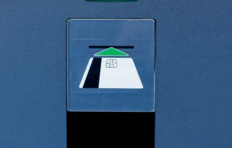 Cetatean bulgar, prins la Bucuresti copiind date de carduri bancare