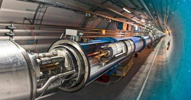 CERN: Acceleratorul de particule LHC, repus in functiune