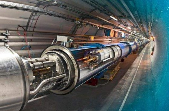 CERN: Acceleratorul de particule LHC, repus in functiune