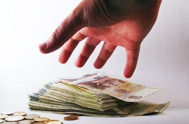 Reuters: Lupta impotriva coruptiei din Romania FRANEAZA investitiile