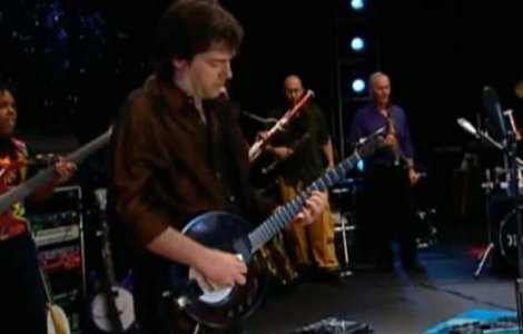  Video  Cantaretul care a reinventat banjoul, concerteaza in premiera la Bucuresti