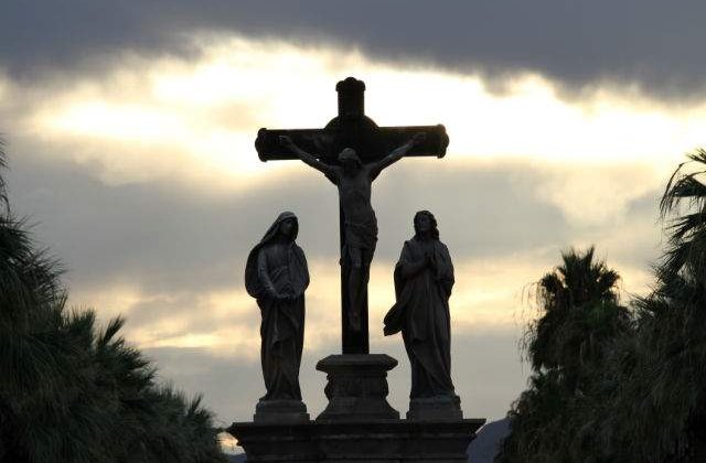Ziua rastignirii lui Iisus: Ce TREBUIE sa faca orice crestin in Vinerea Patimilor