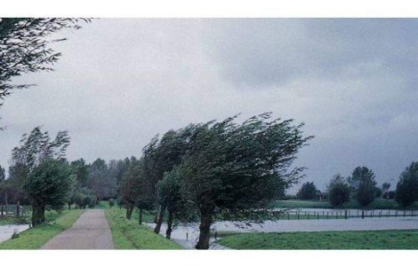 Ploi, vant puternic si temperaturi scazute in toata tara